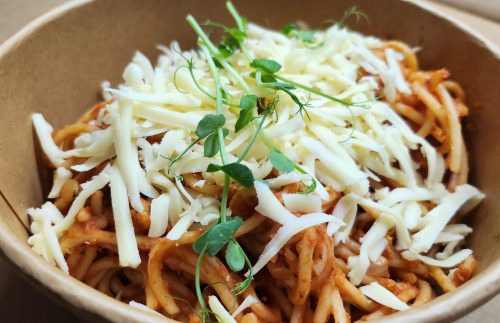 Vöröslencse bolognai durum spagetti reszelt sajttal